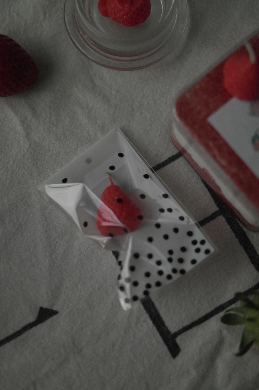 草莓季節倒數中 ⏱️ 韓國草莓提拉米蘇 配可愛韓系草莓蠟燭一枚🍓